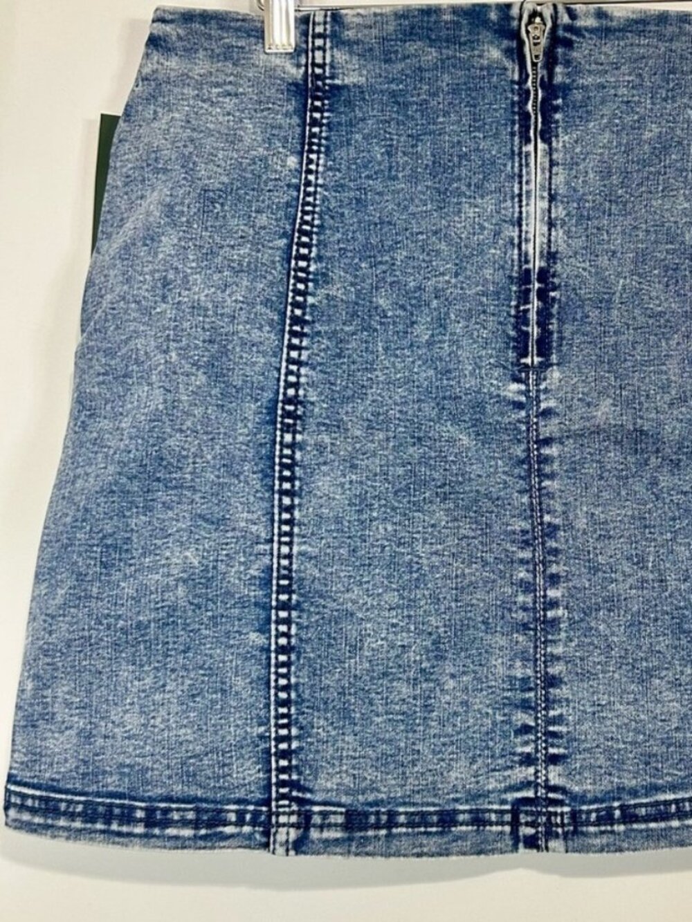 Women’s Mini Skirt Medium Blue Wash Size 14W NWT🧡 - Picture 4 of 4